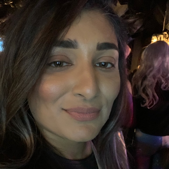 Meet your Posher, Numaira - Picture 1 of 1